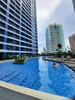 Stylish&Comfort Unit with balcony in Air Makati